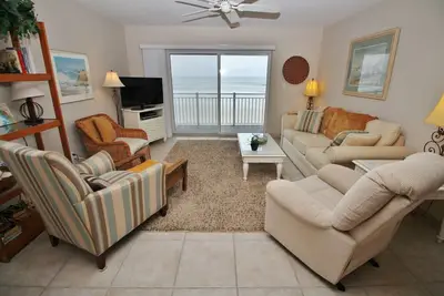 Image de Ocean View Retreat Only a Brief Walk from Nsb's No-Drive Shore!