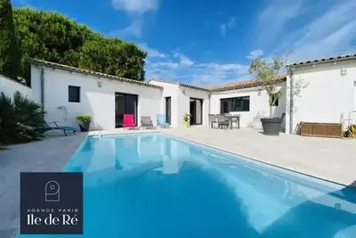 Image de Maison avec piscine au calme