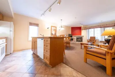 Image de 1-Bedroom Country Club Apartment\n