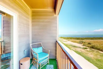 Serene bay-view home with unobstructed views of undeveloped land & Gulf