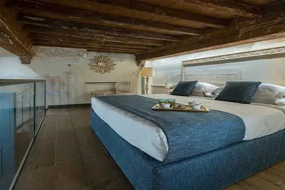 Image de Luxurious And Elegant Abode To Retreat And Rest In True Italian Style