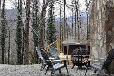 Image de ☘️The Lucky Elk Lodge - Relax in Maggie Valley! 🌄