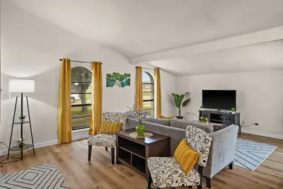 Image de Home Away From Home • Pet Friendly • 3Bed 2Bath