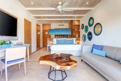Unwind in Stylish Holbox Hotel! Walk to Beach, Outdoor Swimming Pool!