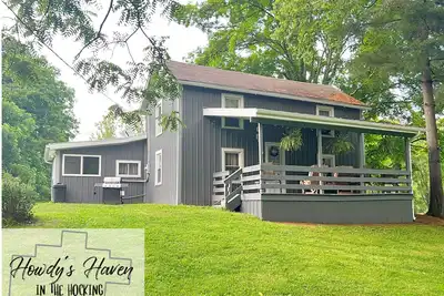 Image de Howdy's Haven-Peaceful getaway in the Hocking Hills. 23 shared acres with host.