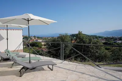 Image de Spacious apartment with 2 bedrooms and sea view near Opatija