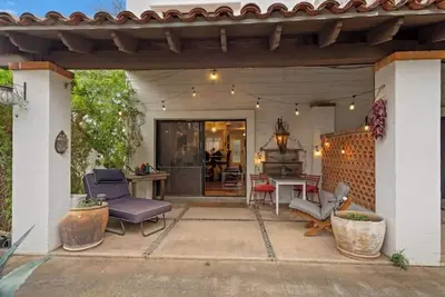 Image de Maldeojo Condo/ Pool/Minutes to Downtown/Close to Hiking Trails