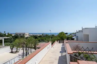 Image de The Blue House a stone's throw from the sea! Parking space