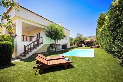 Image de Stunning Greek Villa-private pool-beach-sleeps 8