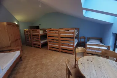 Image de Ten-bed room