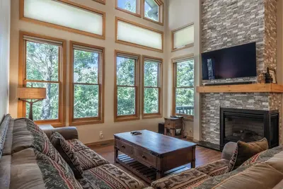 Image de Updated 2 Bedroom Plus Loft 3 Bathroom Snowcreek Phase V #860 Sleeps 6