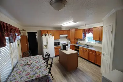 Image de 10 minutes to the beach! Cozy mobile home in the quiet country!