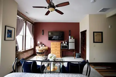 Image de Downtown Cozy Castlerock Suite