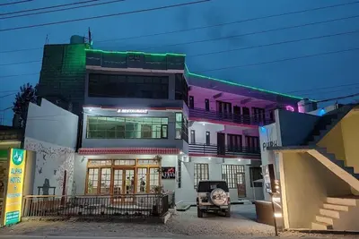 Image de Alpha Hotel & Restraunt