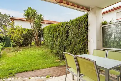 Image de Appartement moderne avec jardin et piscine près de la frontière espagnole