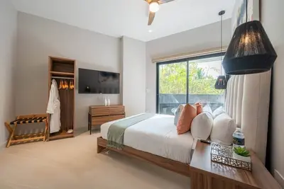 Image de Kippal Esmeralda |Luxurious 2-Bedroom Apartment