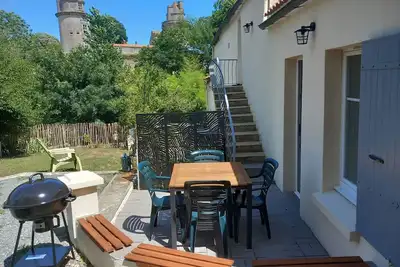 Image de Studio vue sur le château, à 20mn de la plage