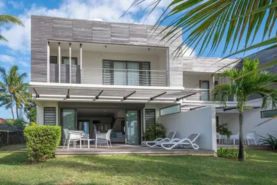 Image de Unique Waterfront Villa in the Center of Grand Baie