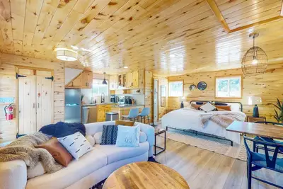 Mountain-View Cabin with Arkansas River Access - Firepit, Dog-Friendly