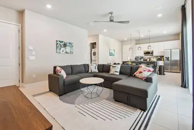 Image de Stunning New Condo close to Disney World