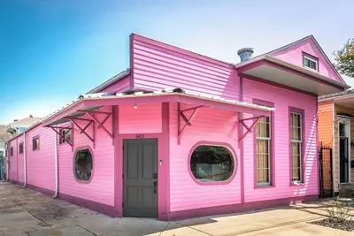 Image de Holidays Now Open to book 5br/3ba Bywater 1 Mi from French Qtr, Sleeps 10 Nola