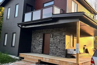 Image de House in Sauble Beach hosted by Maleeha and Raza.