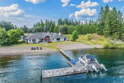 Image de River Front Home - Private Beach