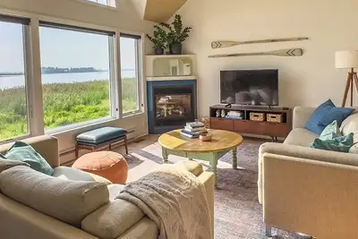Image de Waterfront nature-lover's retreat on wildlife refuge in Prime Hook Beach