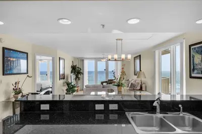 Image de Beautiful Panoramic Beach Views @ Sea Dunes