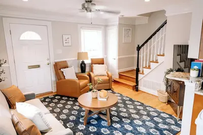 Image de Dc Retreat with Metro and Trail Access, Kid and Pet Friendly!