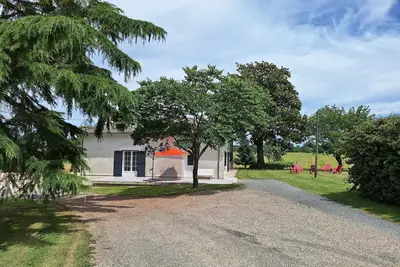 Image de Maison de Campagne Rénovée Dans un Cadre Naturel et Tranquille