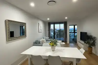 Image de Stylish two Bedroom Apartment Water Views