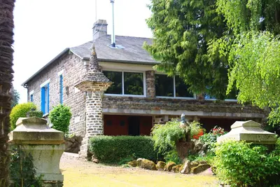 Image de Gîte dans une maison d'artiste : Lilium Sauvagere à Gesvres