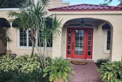 Image de Sunset Serenade at your Beach House on Lake Jackson