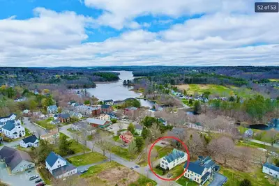 Image de 7br Hilltop Retreat w/ 2 Kitchens, Fire Pits, Decks & Room for Everyone