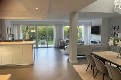 Image de Beautiful new Modern Home Near Puerto Banus Marbella