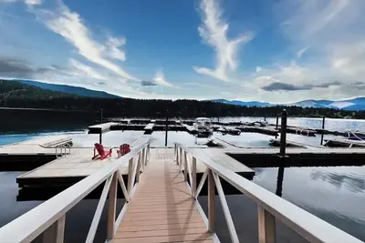 Image de Lakeside House with Forest View - with private dock and beach!