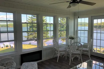 Image de Pet friendly Maine Waterfront Farmhouse with Amazing Views @Canadian Border