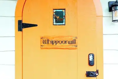 Image de Whippoorwill Cabin – Cozy Mountain Escape w/ Stargazing Shower & Trails