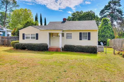 Image de Updated Masters rental within walking distance