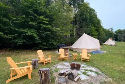 Image de Luxury 22ft Bell Tent | Weslemkoon Lake | Pond and Forest Views | Lake Access