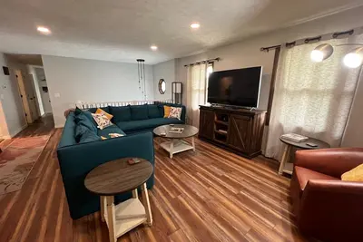 Spacious Midtown Family Retreat - with game room! Family-focus w\/ new home feel.