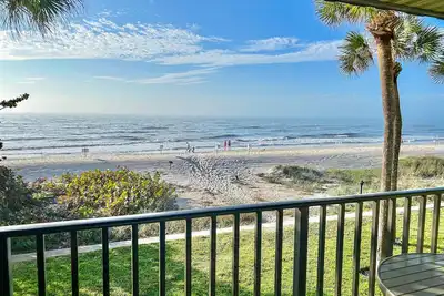 Image de Beachfront Special Sept 6th-13th, Beautiful 2 King bdrm/2bath/W&D in unit