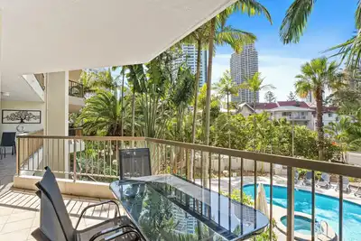 Image de Modern 2 Bedroom Apartment in Genesis Building