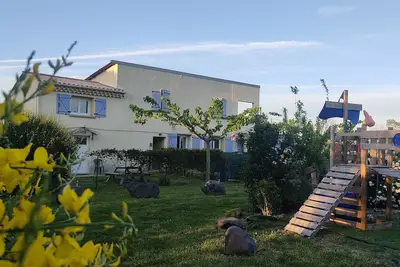 Image de Gite du Couchant, Solo ou en couple, clim réversible, au calme