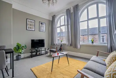 Image de 2 Bed-Town Centre-Free Parking