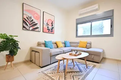 Image de Central 1br for 4 Ppl in Ben Yehuda by HolyGuest