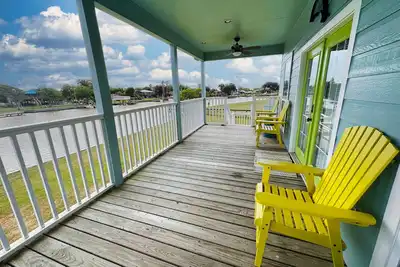 Image de Creekside Getaway perfect for a relaxing weekend of fishing on the creek!