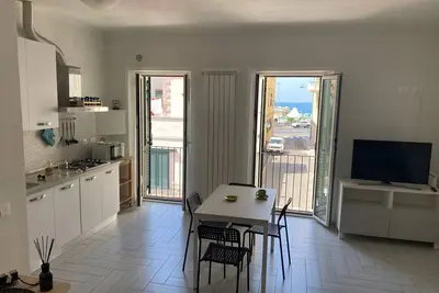 Image de Cozy and Modern Apartment Two Steps from the Sea