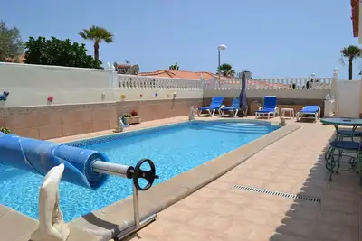 Image de Lovely Three bed Villa, Private Pool, Walking Distance of Beach and Facilites